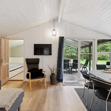 Lovely In With Kitchen * Strandby