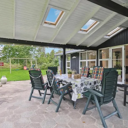 Lovely In With Kitchen Holiday home *